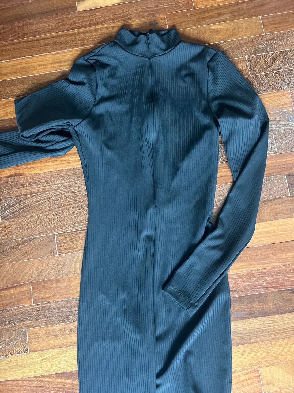 Macacão feminino tecido canelado com elastano TAM 38 preto  - Foto 4