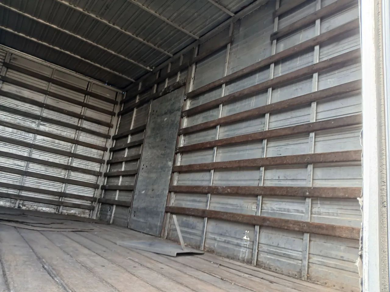 Vendo esse baú 3x4 - Foto 10