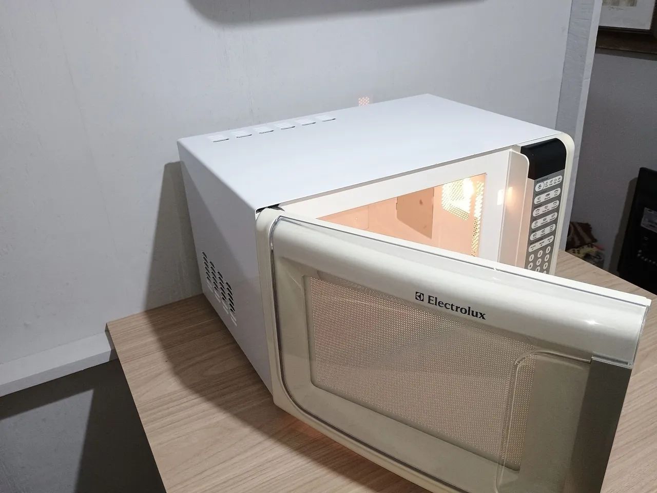 Microondas Eletrolux 31L - Foto 3