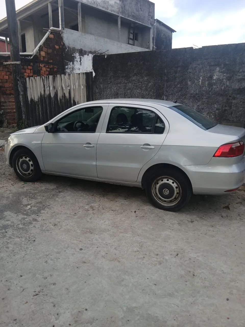 Volkswagen Voyage TRENDLINE 1.6 T.FLEX 8V 4P 2015