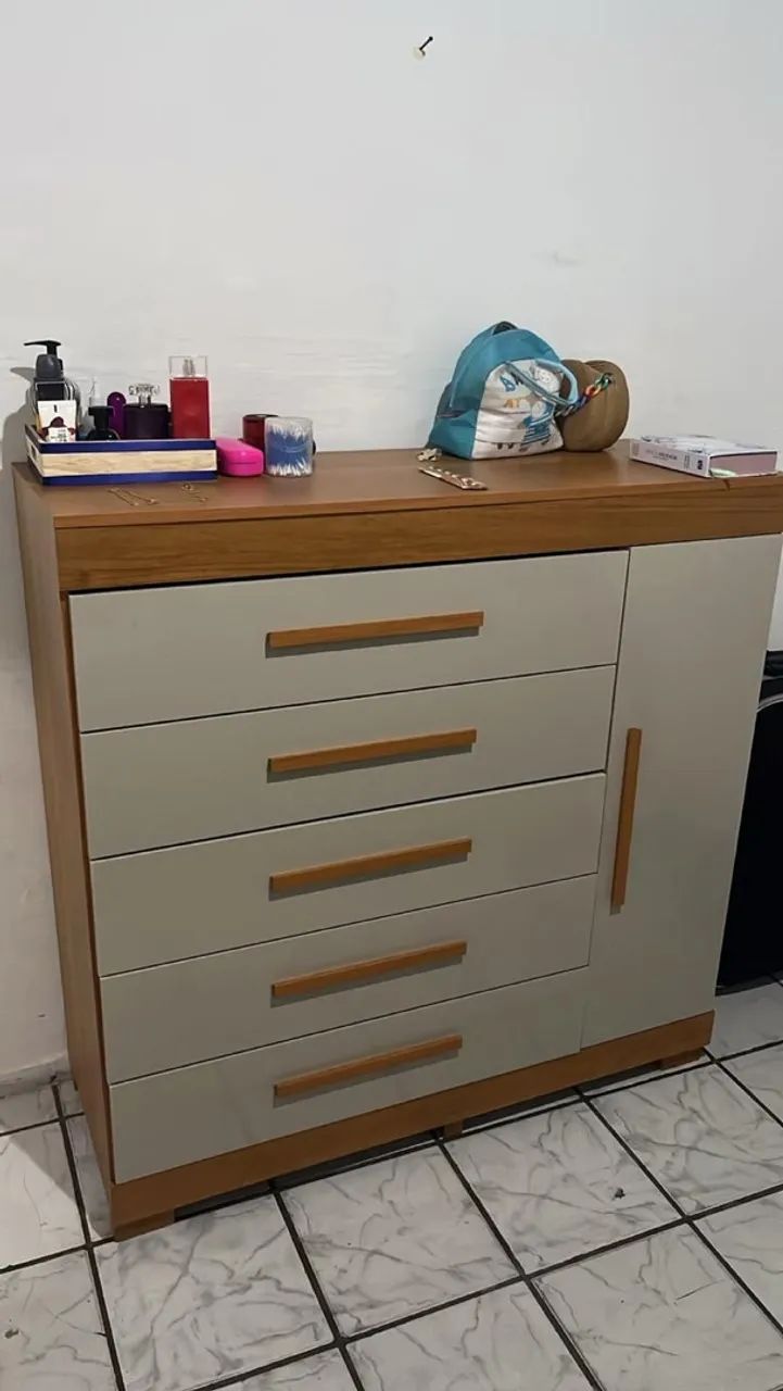 Cômoda nova