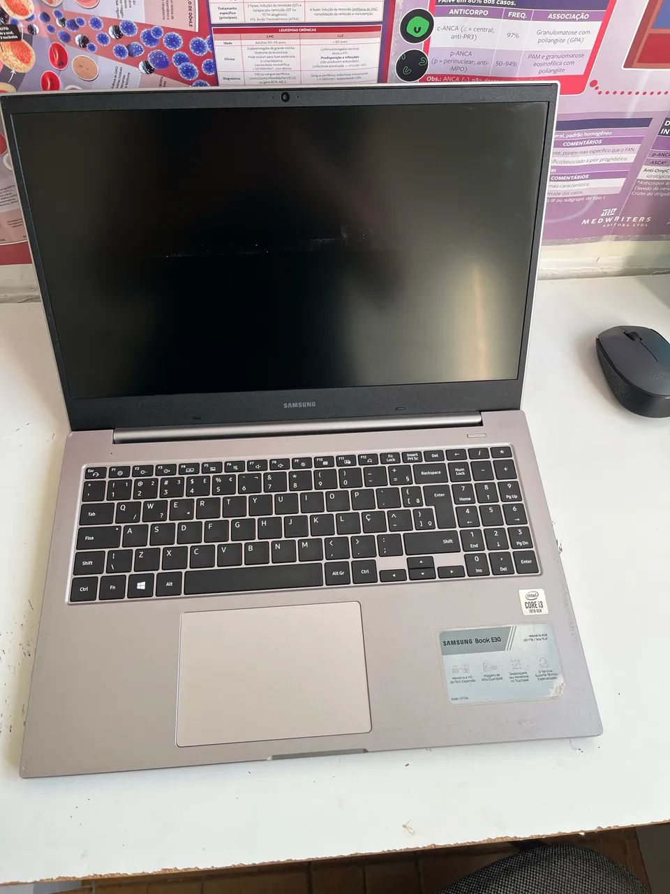 Notebook Samsung Book E30