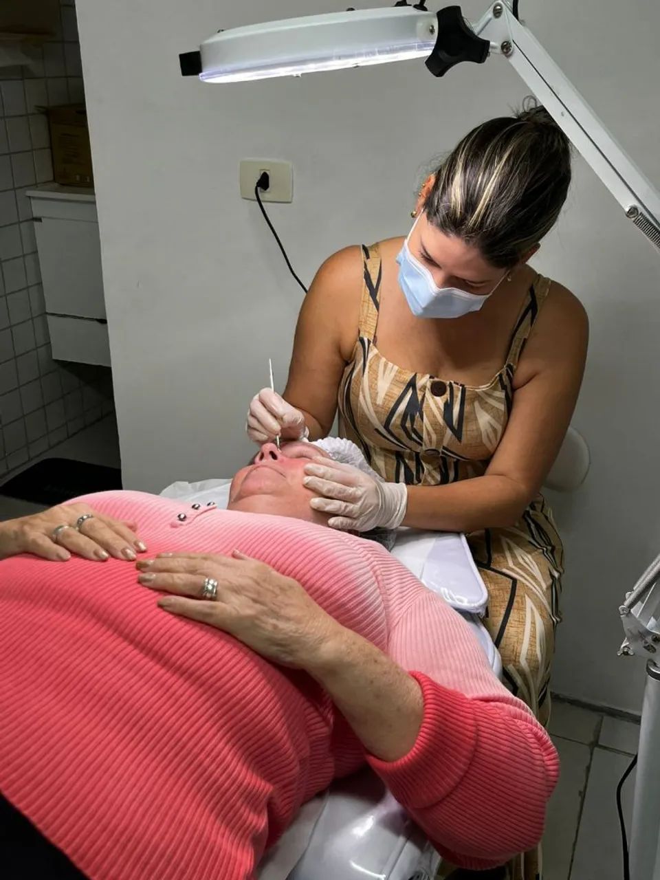 Limpeza de Pele + Hidratação à Domicílio R$ 150