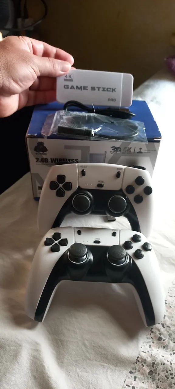 VENDO VÍDEO GAMER STICK M15 PRO  COM 2 CONTROLES  NA CAIXA  COM GARANTIA!! - Foto 2