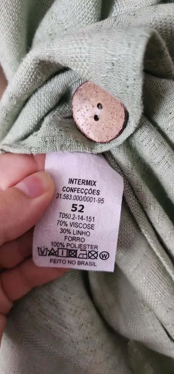 Vestido de Linho com Botões de Madeira Plus Size - TAL & QUAL - Foto 4