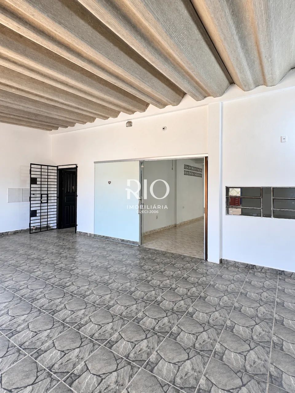 CASA COM AMPLO PONTO COMERCIAL PARA LOCAÇÃO! - Foto 4