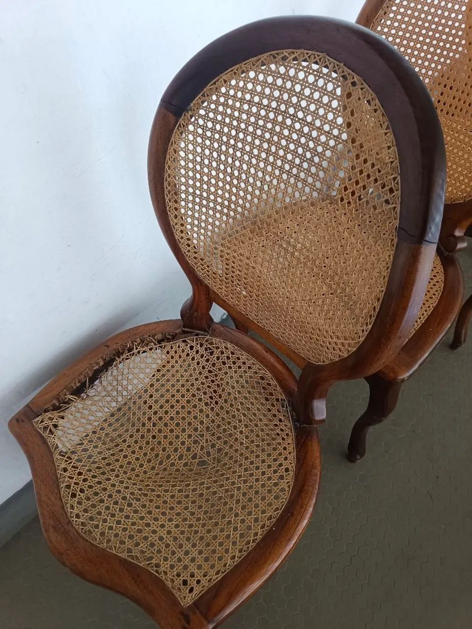 4 cadeiras estilo medalhão - Foto 5