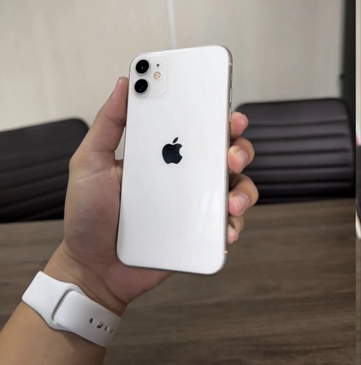 iPhone 11 128G semi novo 