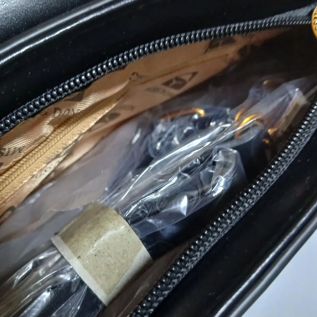 Bolsa preta com alça - Foto 4