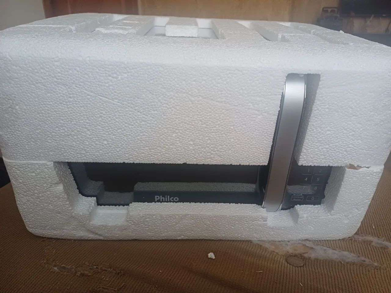 MICRO-ONDAS PHILCO 220V BRANCO PORTA ESPELHADA 20 L. - Foto 5