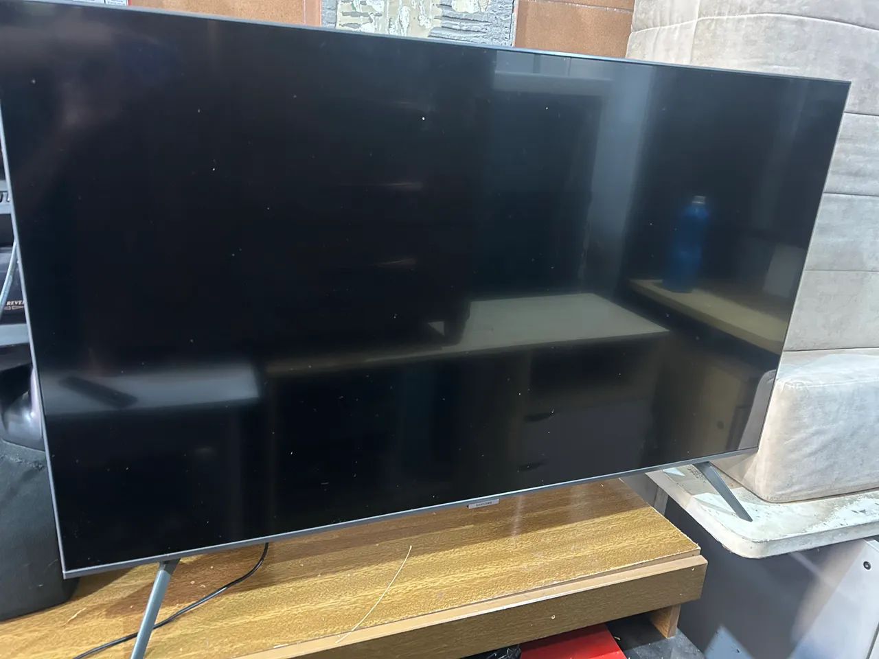 Televisão 43 polegadas Samsung semi-nova 