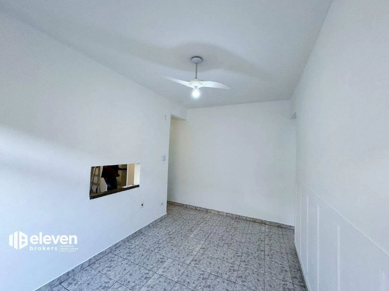 Apartamento para Alugar no Gonzaga | Frente | 2 Dorms | 1 Vaga | R$ 3.000,00 - Foto 2