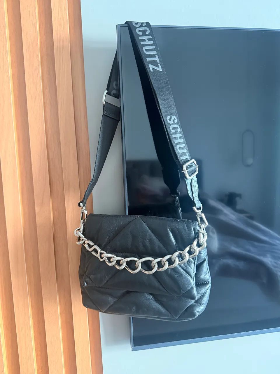 Bolsa Couro SHUTZ CORRENTES 