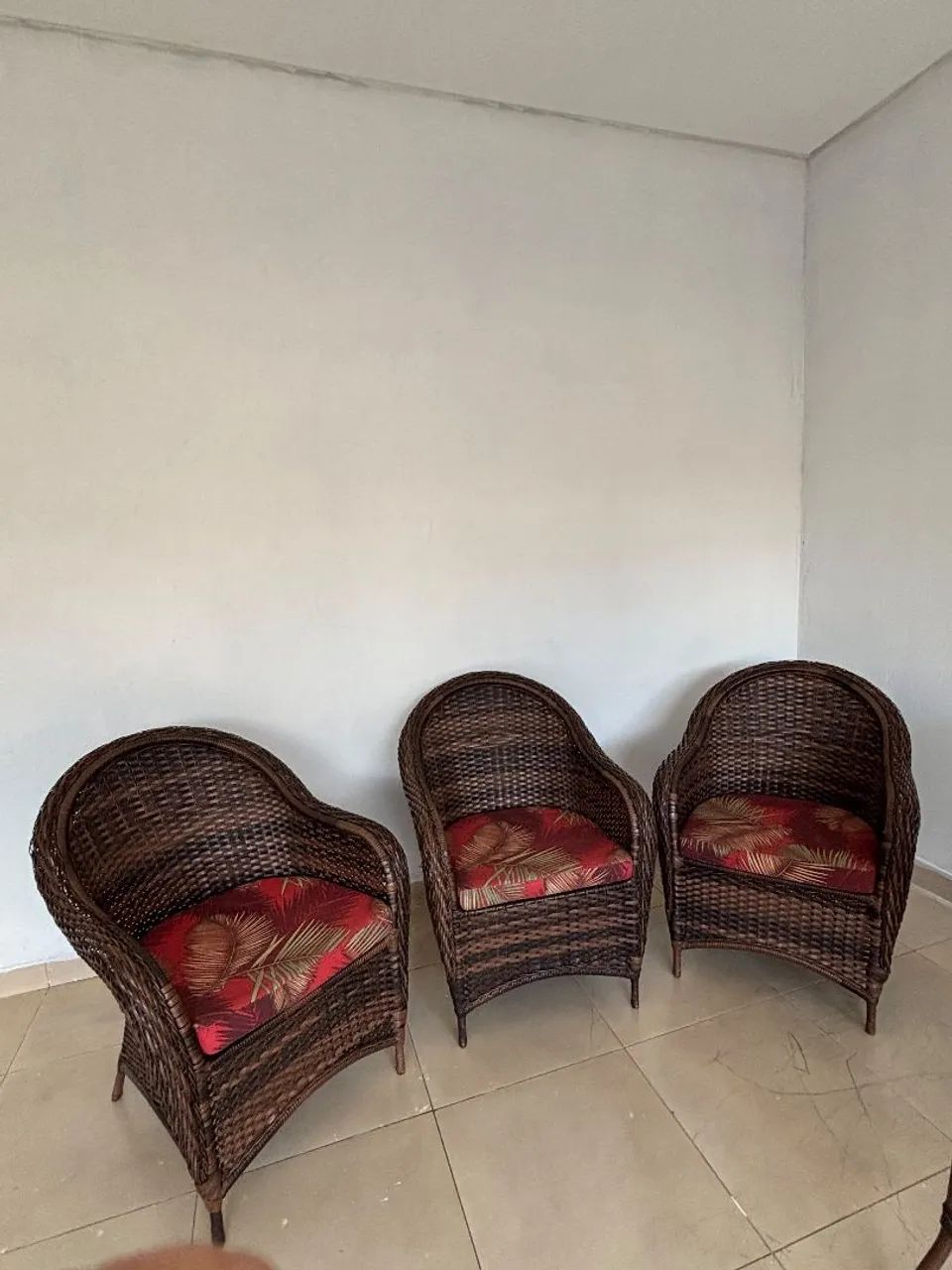 Conjunto Sofa, banquetas + Poltronas Fibra - Foto 2