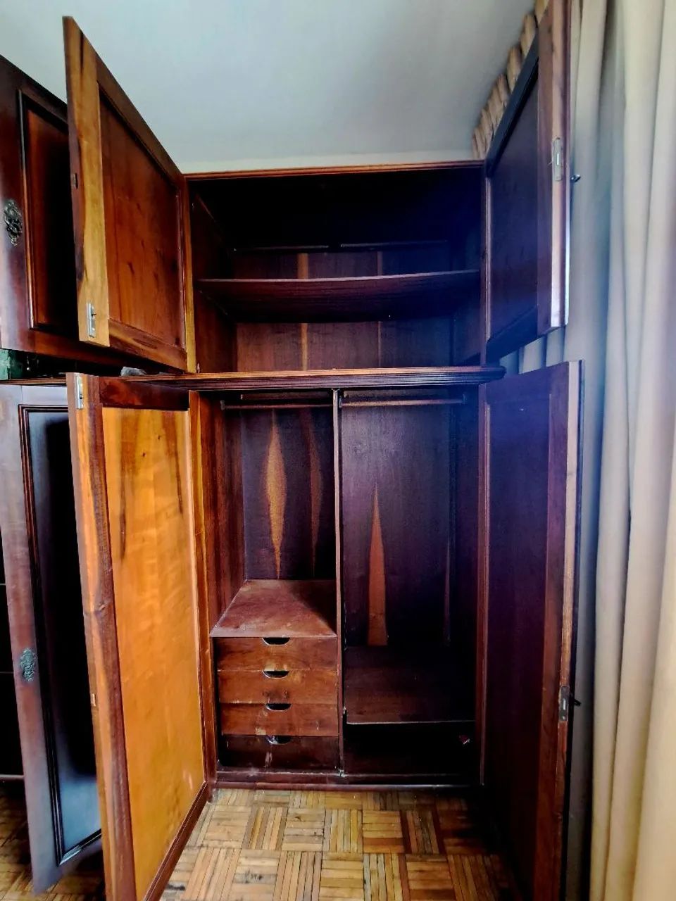 Guarda roupa casal de madeira - Foto 3