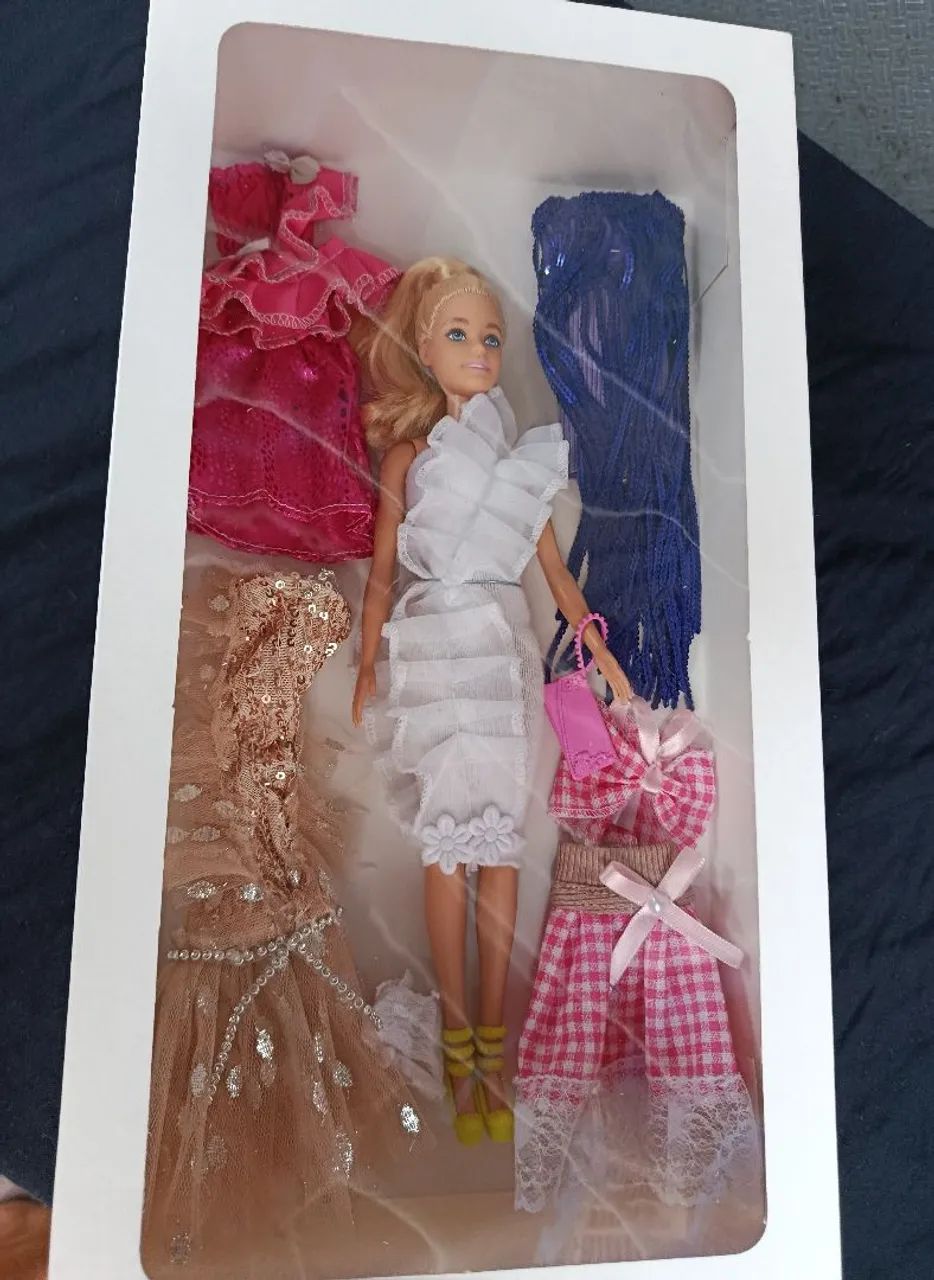 Barbie + roupas 2 - Foto 3