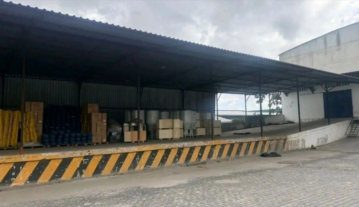 ALUGO GALPÃO EM CONDOMÍNIO FECHADO COM 900M2 - Foto 5