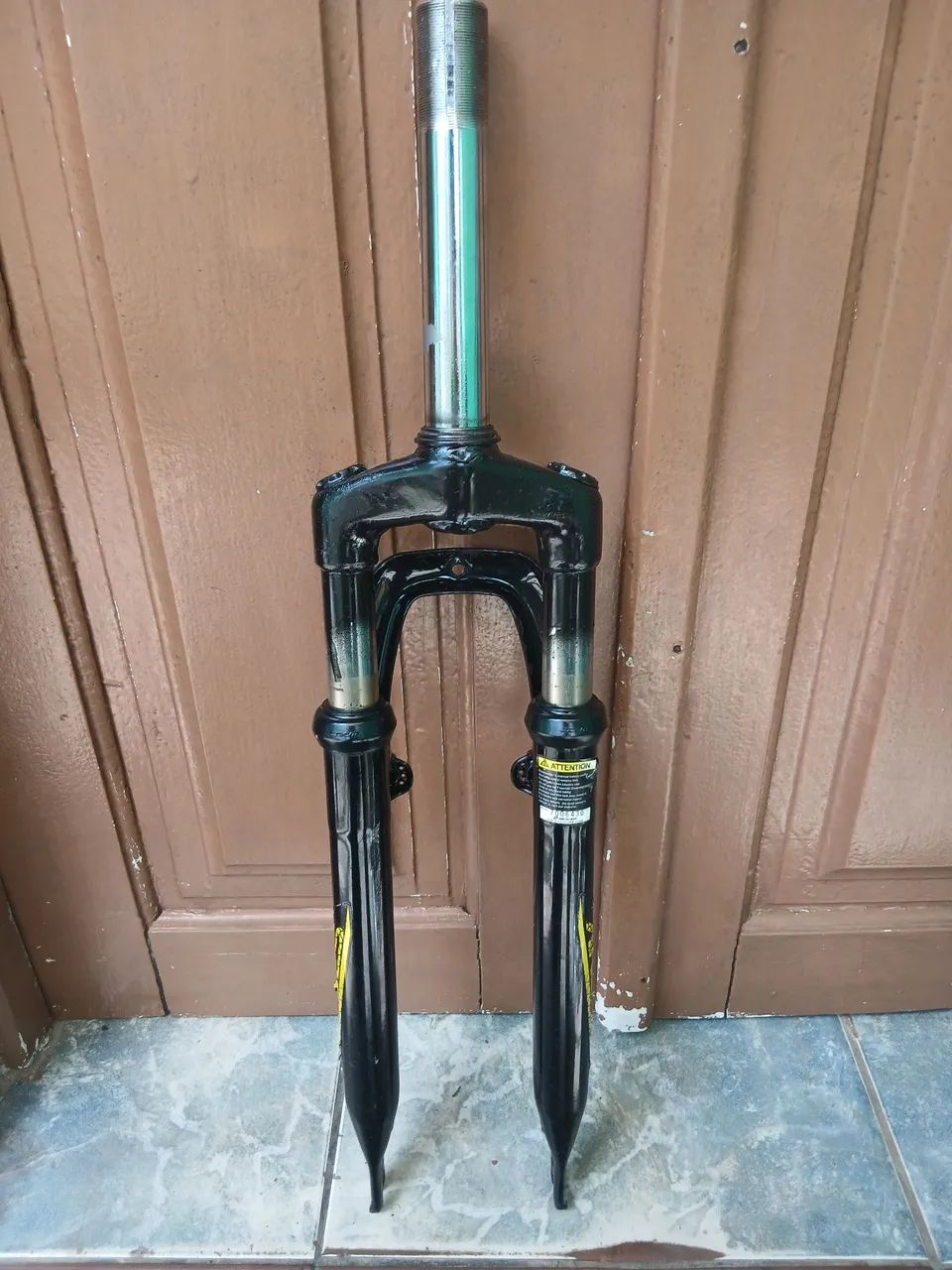 Amortecedor aro 26 conservado e funcionando tudo perfeitamente 