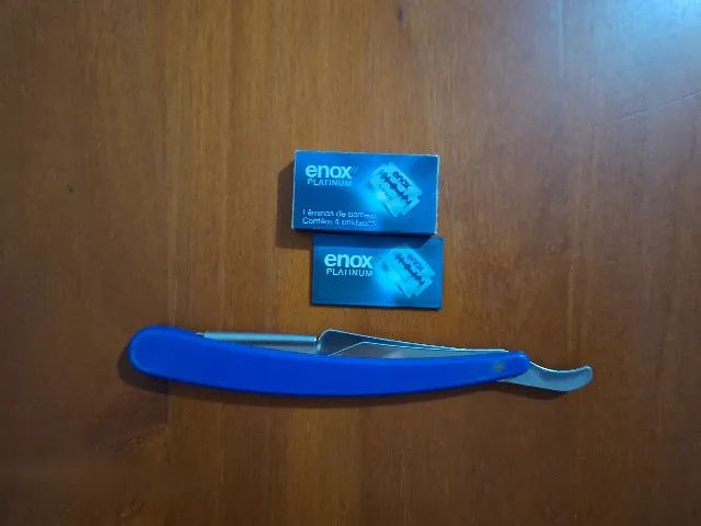 Navalhete de barbear azul e 8 lâminas Enox Platinum