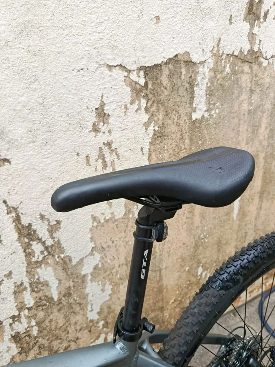 Bicicleta aro 29 semi nova - 3 meses  - Foto 4