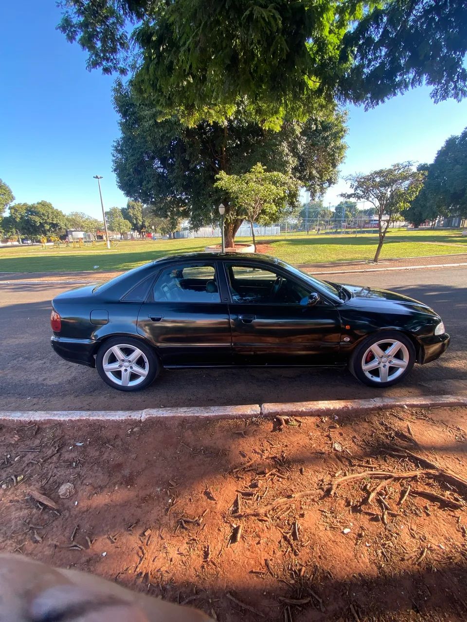 Audi A4 1.8 Mec. 1995 - Foto 4