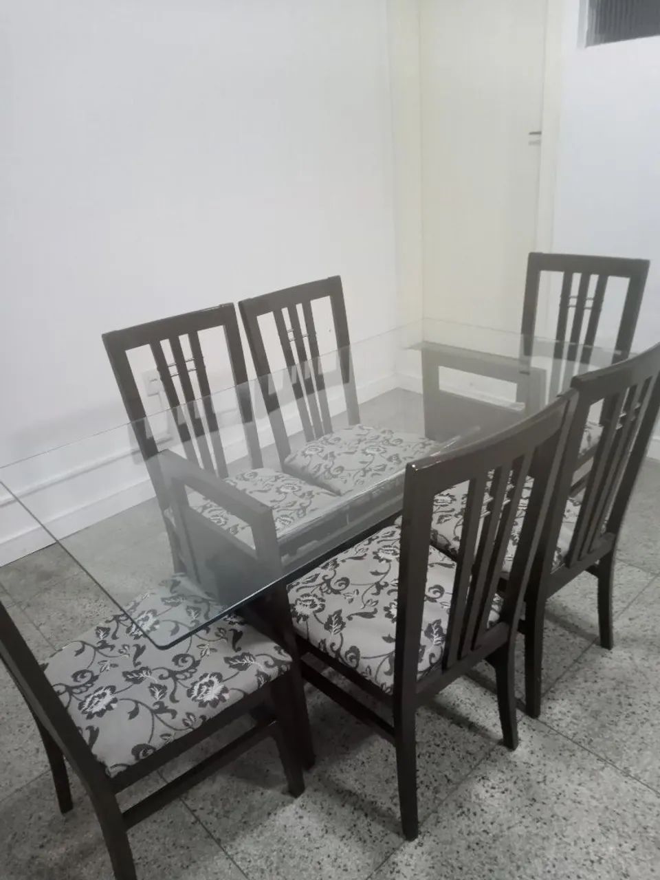 Conjunto de mesa 6 cadeiras + Aparador 470978019963719682