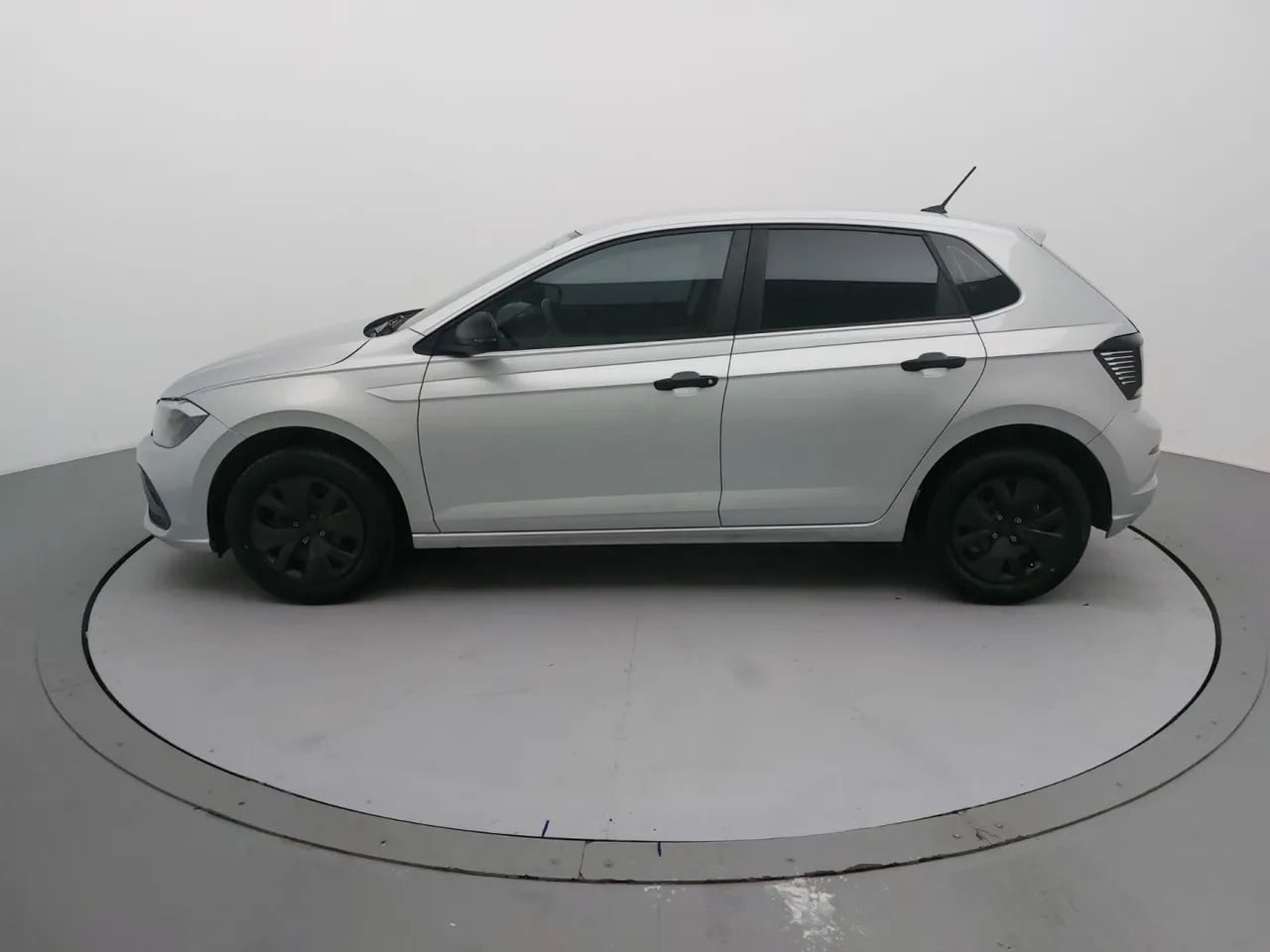 Volkswagen Polo Track 1.0 Flex 12V 5p, foto 2 de 18