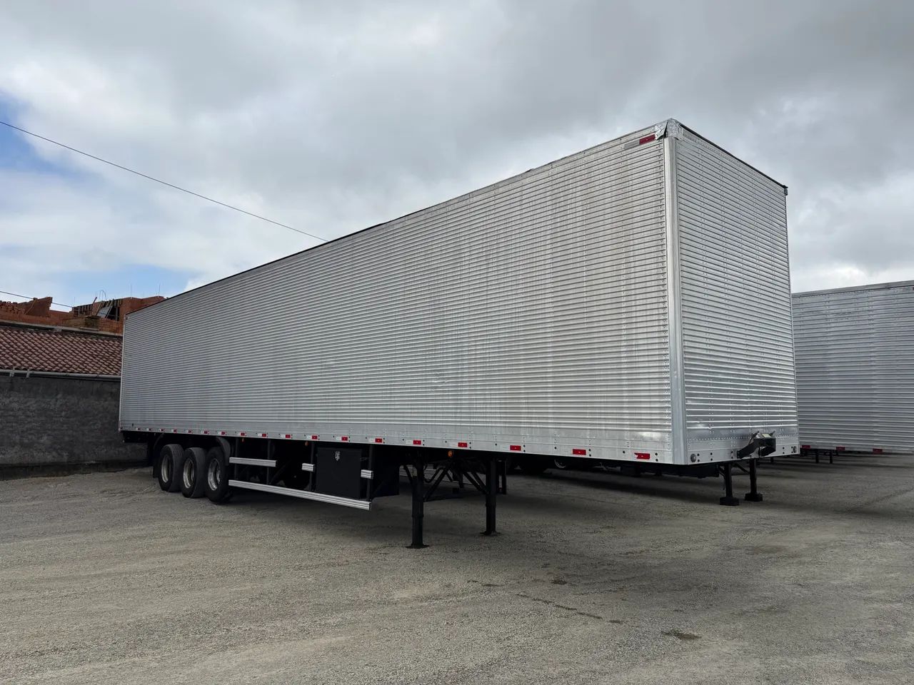 Carreta Baú 30 Pallets - 2023