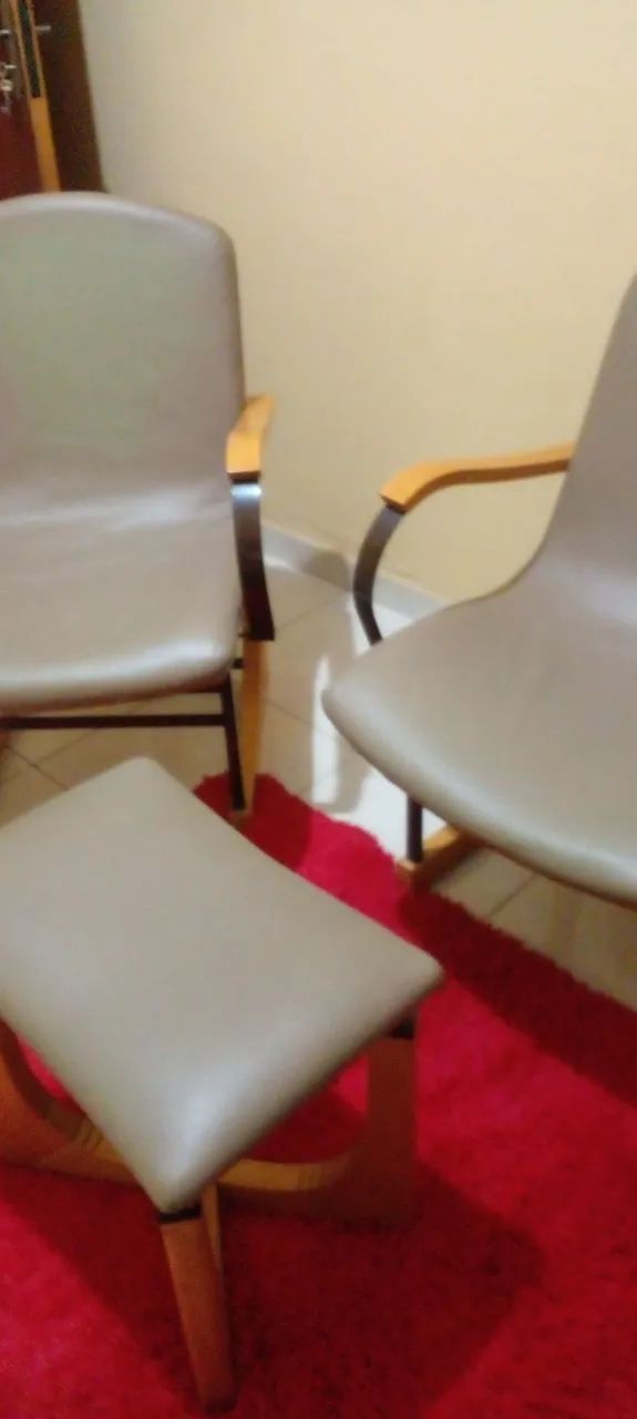 Jogo de poltronas 3 peças exelente estado 