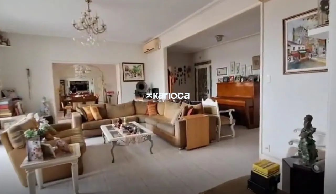 Apartamento 4 quartos sendo 2 suítes (361m²)
