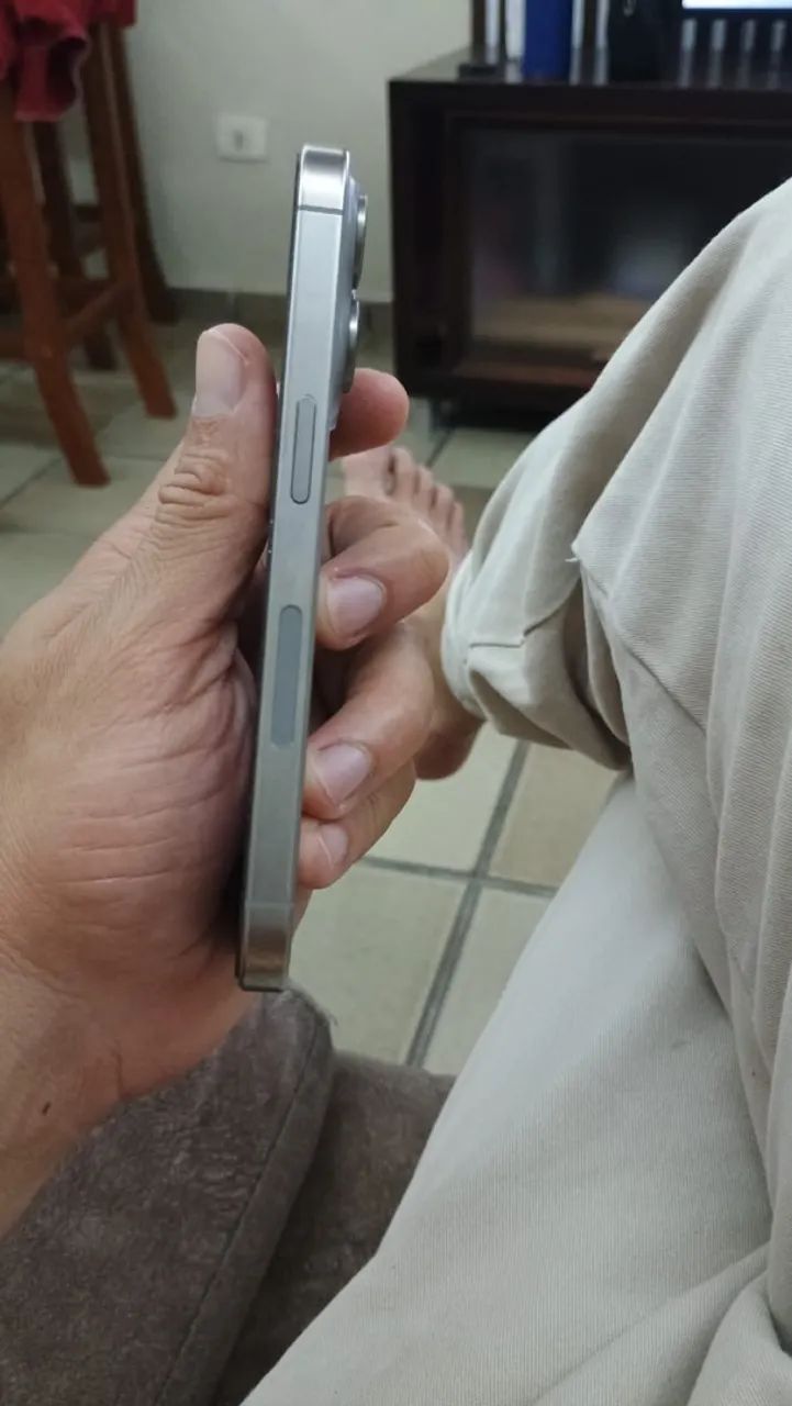 V/T iPhone 15 pro Estado de zero - Foto 3