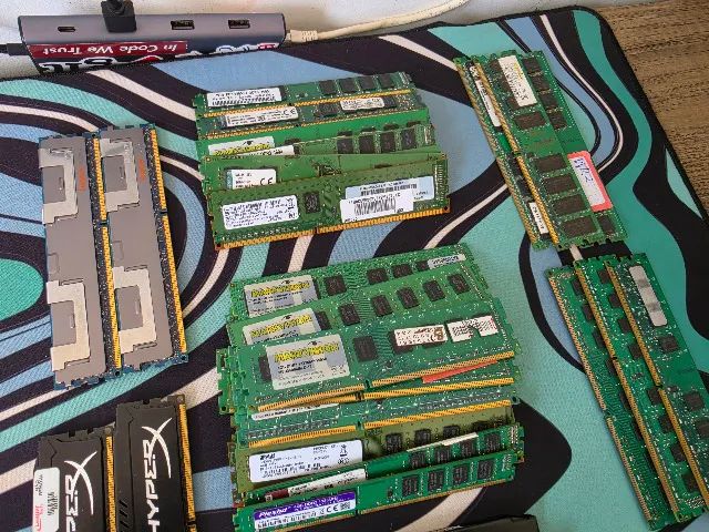 Lote 46 Memórias RAM Desktop DDR3 e DDR2 - HyperX Fury e mais - Foto 3
