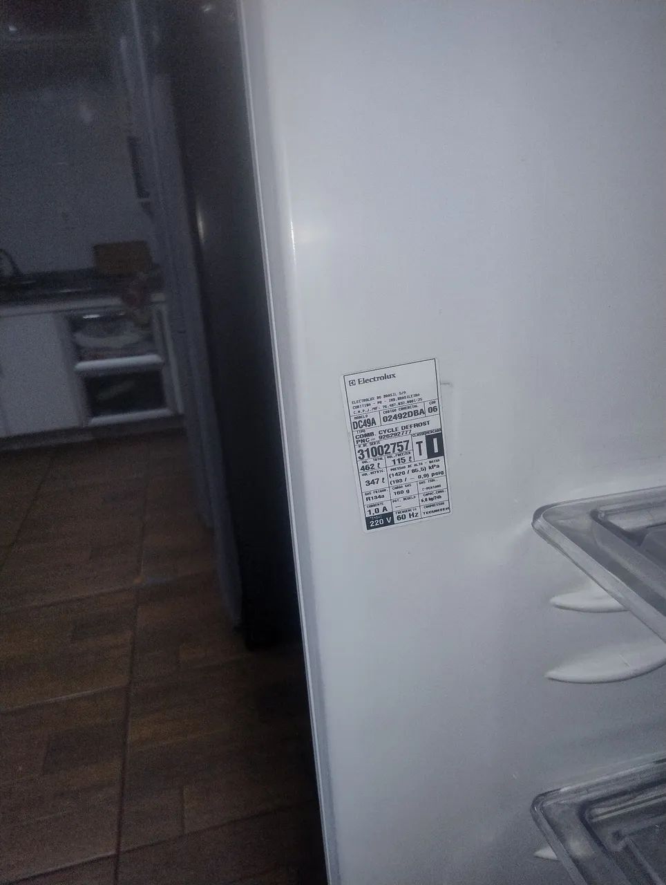 Vende-geladeira Eletrolux semi nova