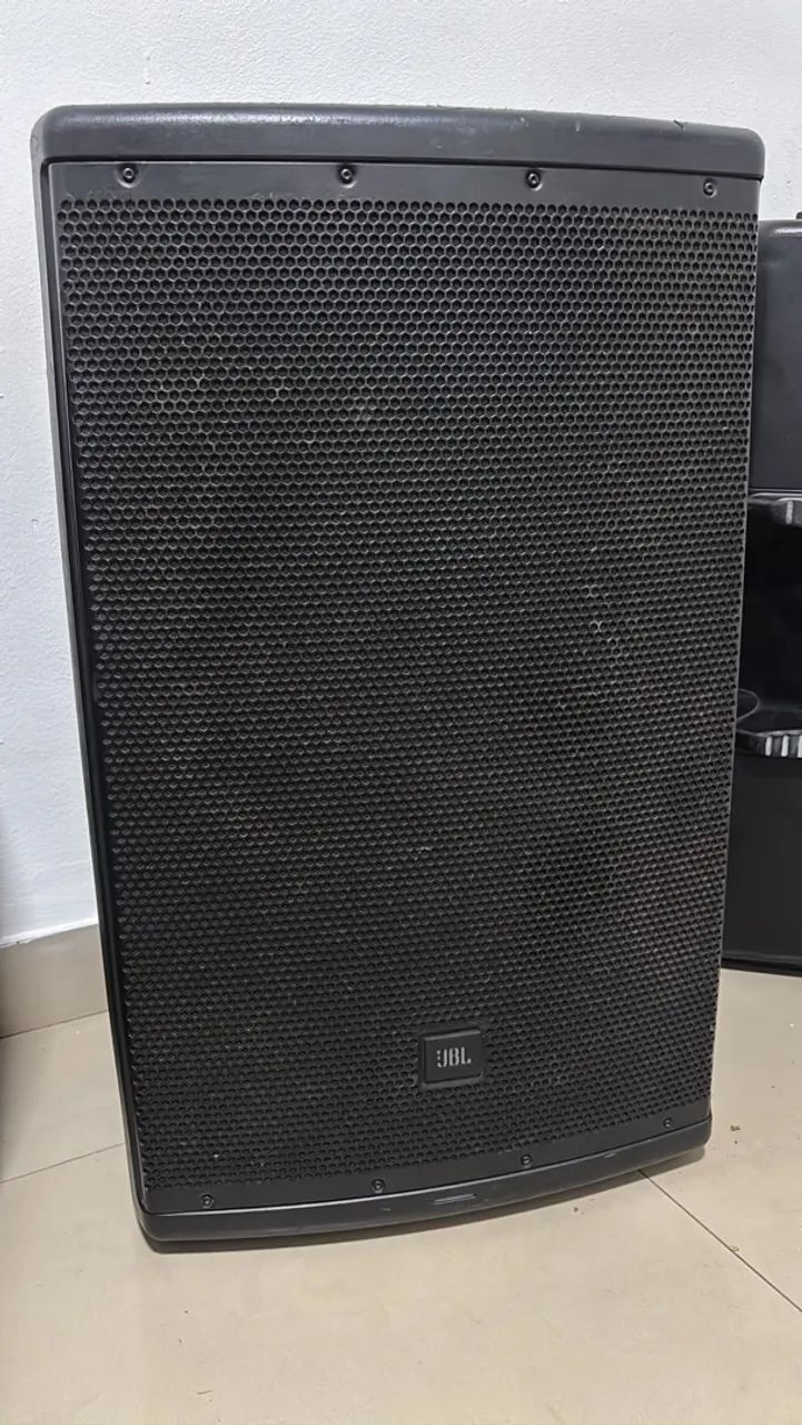 Caixa de som Ativa JBL eon 615