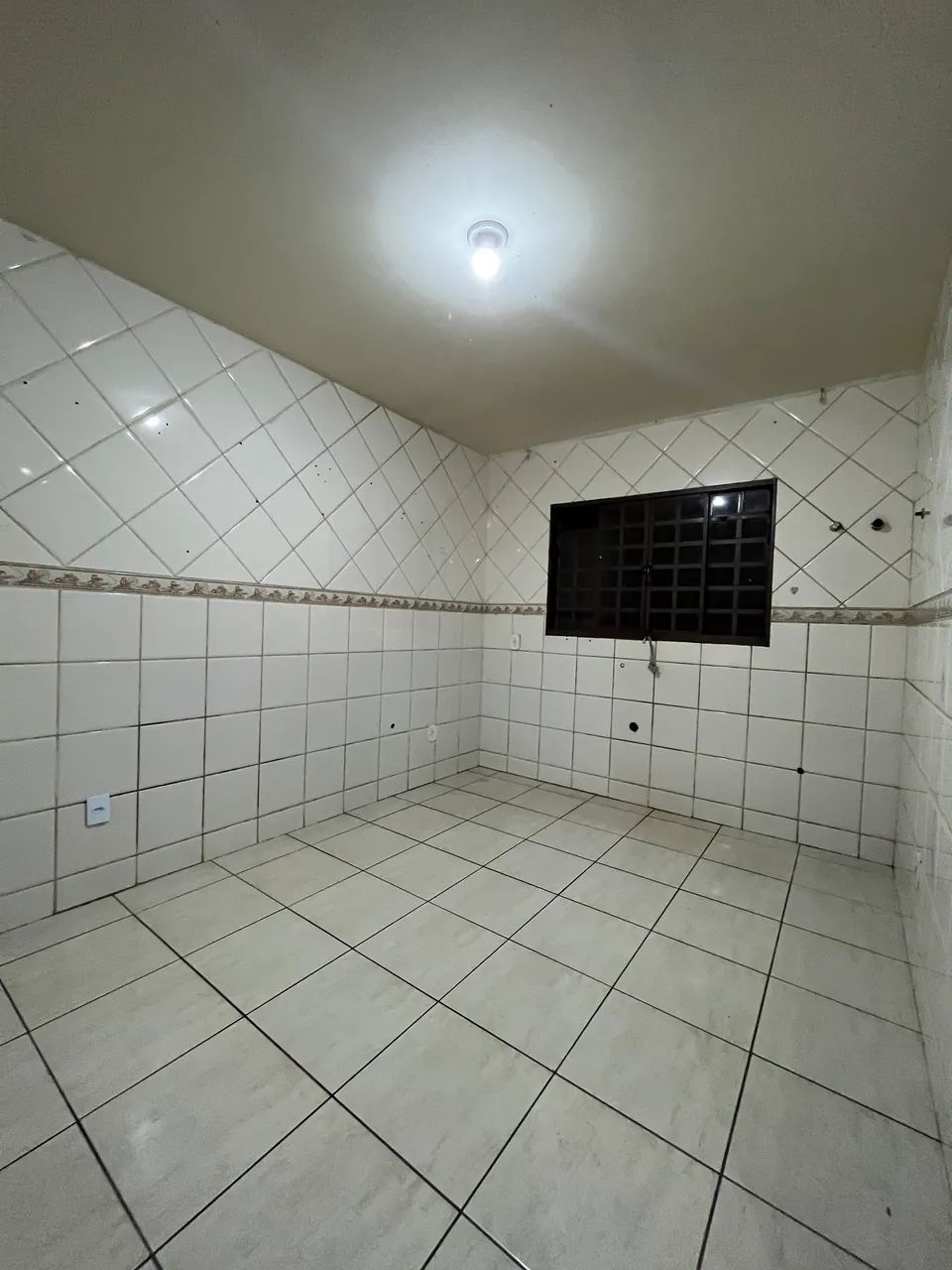 Sobrado com 3 quartos em excelente localização Sarandi Paraná  - Foto 2