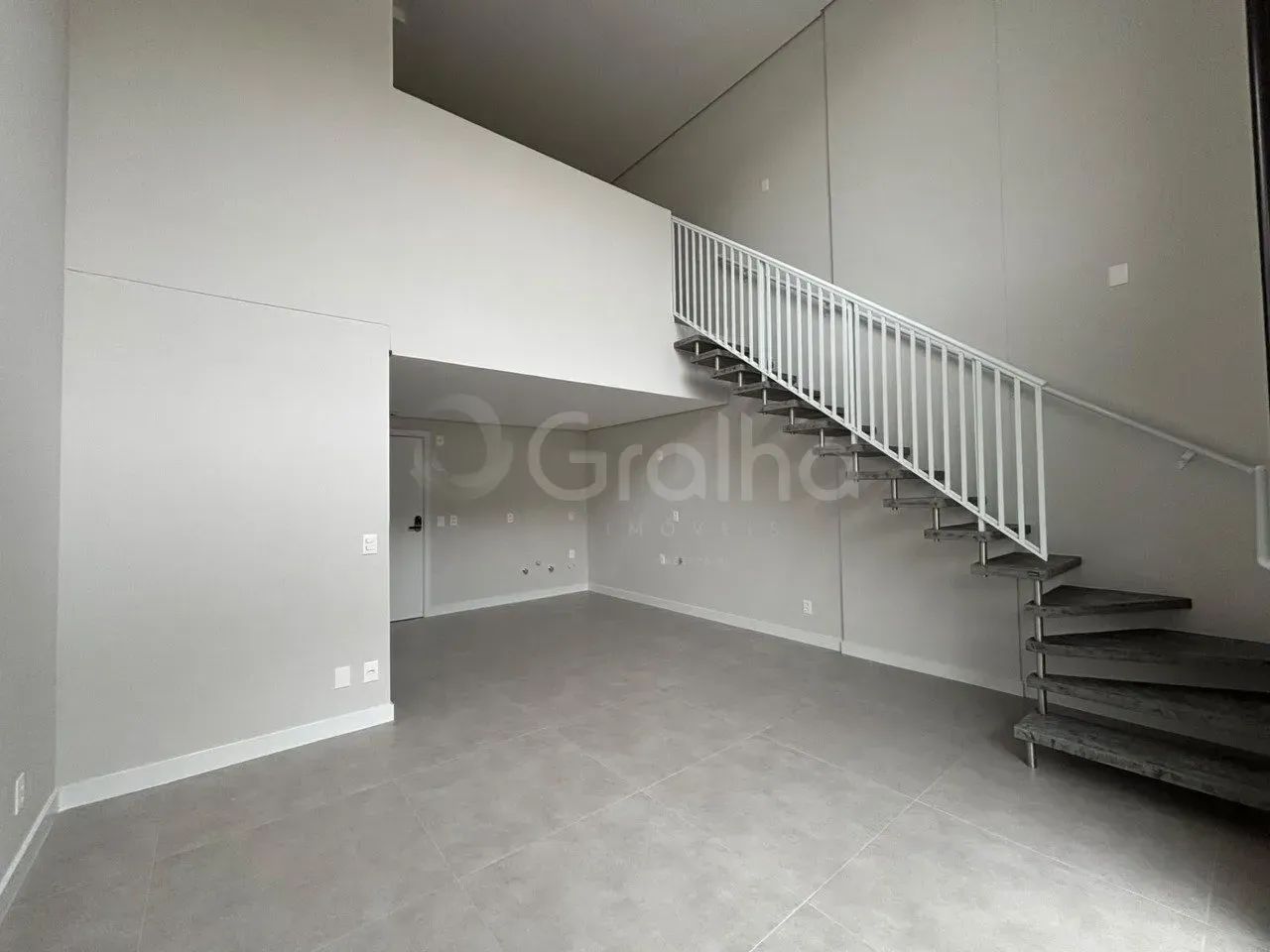 Duplex para venda tem 77 metros quadrados com 1 quarto em Jurerê - Florianópolis - SC - Foto 2