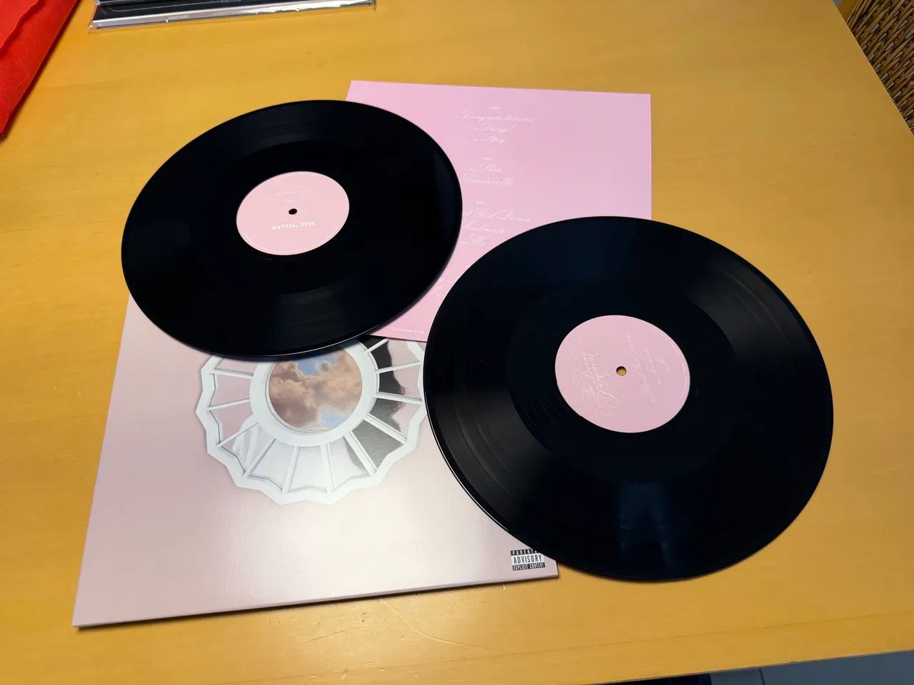 VINIL THE DIVINE FEMININE PRETO - mac miller 