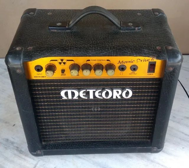 CAIXA DE GUITARRA METEORO ATOMIC DRIVE 20W - Foto 2