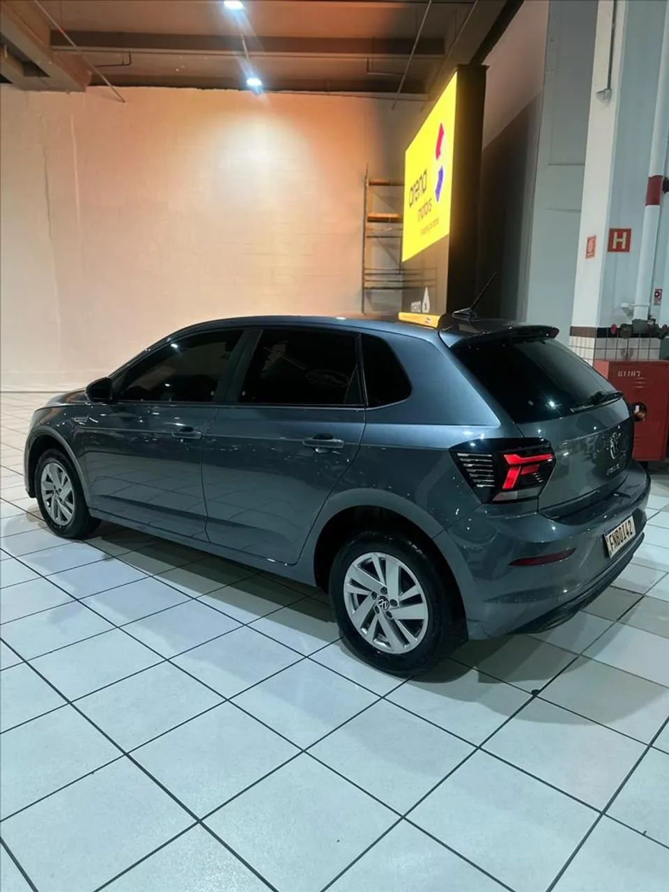 Volkswagen Polo Comfortline TSI 1.0 Flex 12V Aut., foto 4 de 12