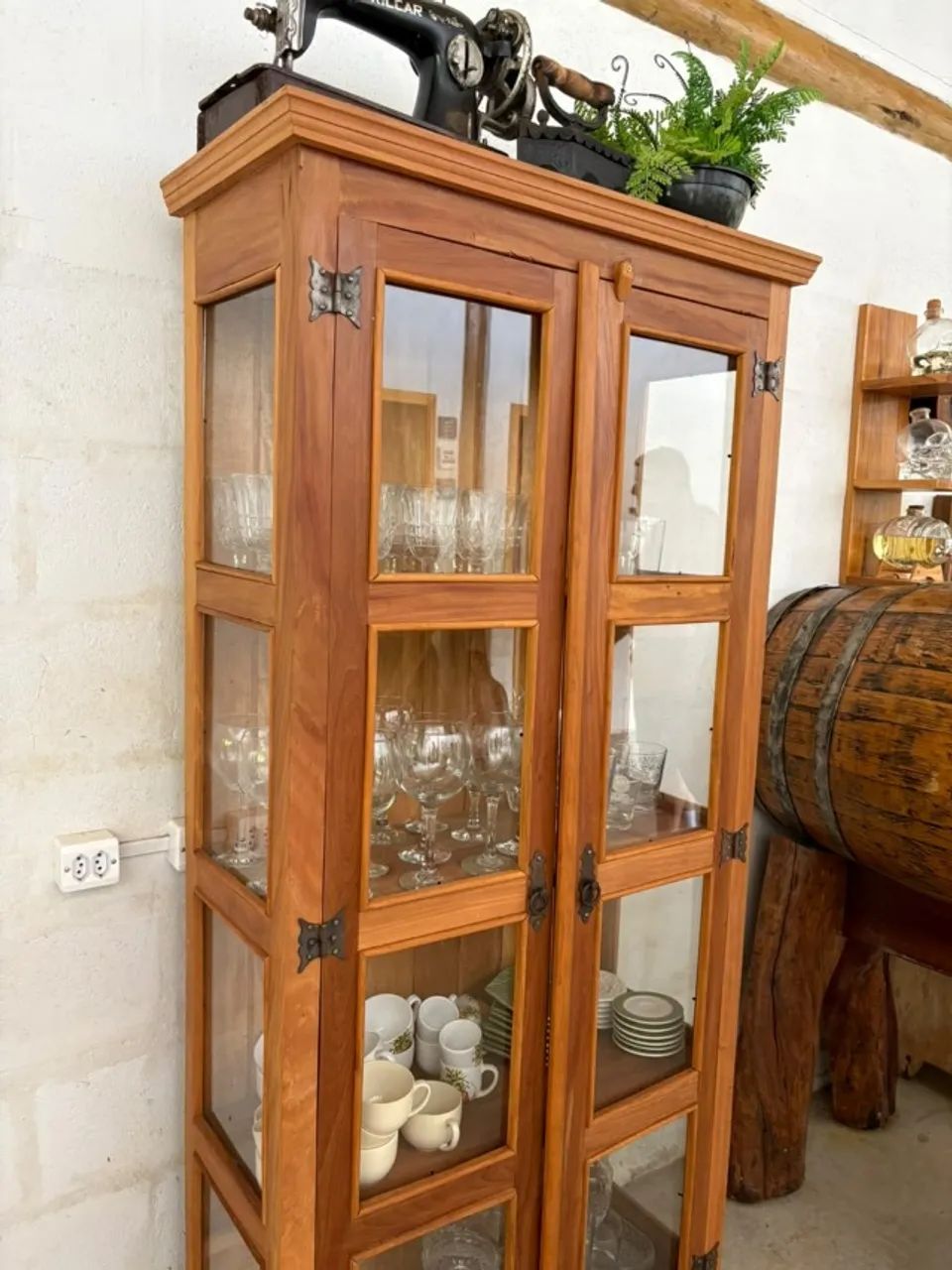 Cristaleira de Madeira Rustica - Foto 3