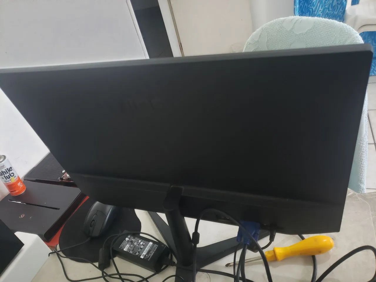VENDO MONITOR SEMINOVO POUCO USADO E EM PERFEITO ESTADO 22 POLEGADAS, MARCA AOC - Foto 4