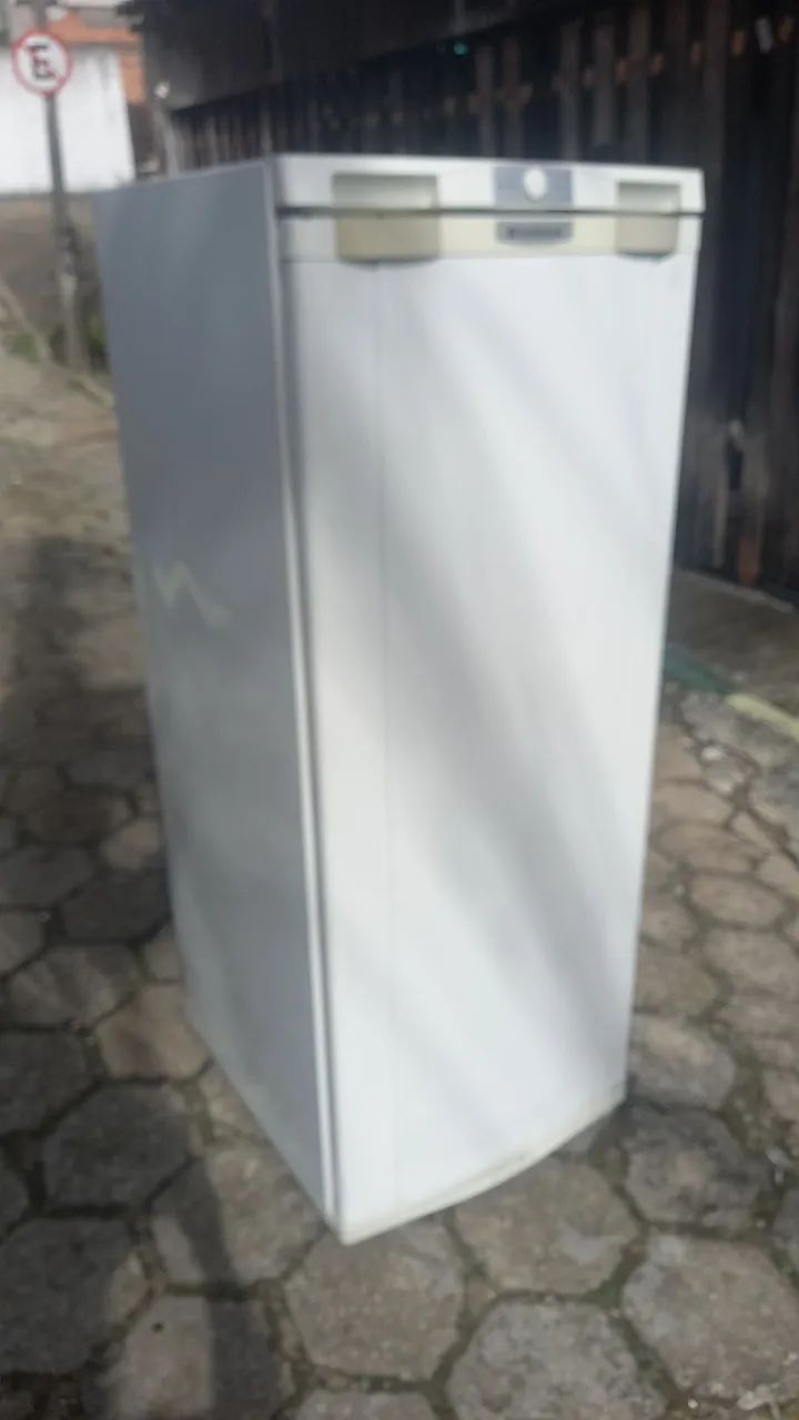 Jeladeira bem com servada - Foto 4