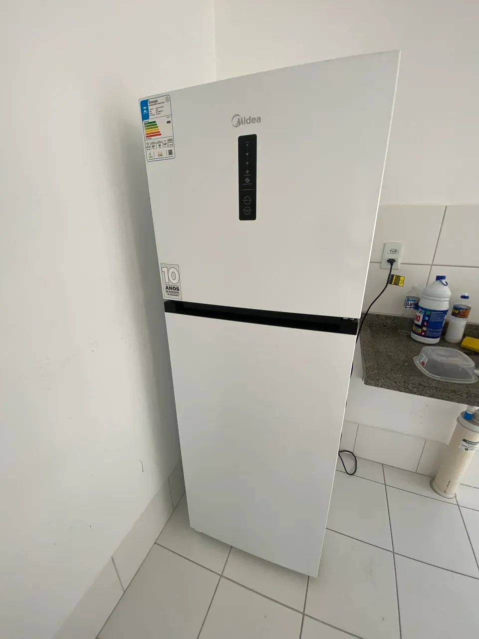 VENDO GELADEIRA NOVA