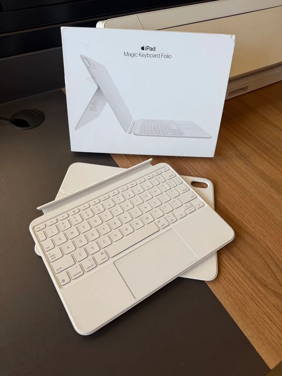 Magic Keyboard Fólio para iPad A16