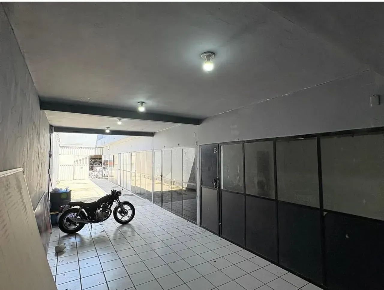 PRÉDIO PARA ALUGAR EM OTIMA LOCALIZAÇÃO COM 7 SALAS
