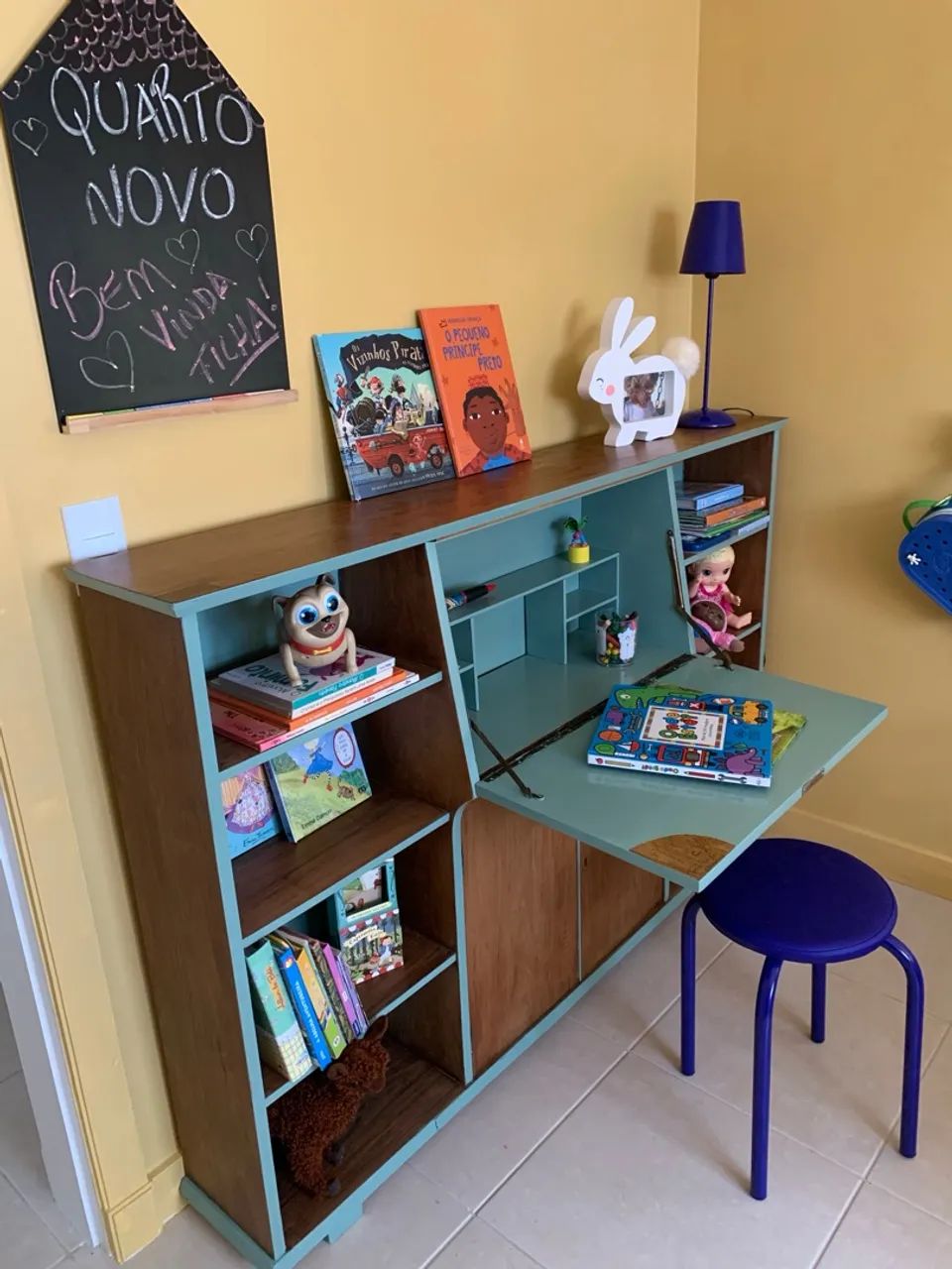 Escrivaninha antiga