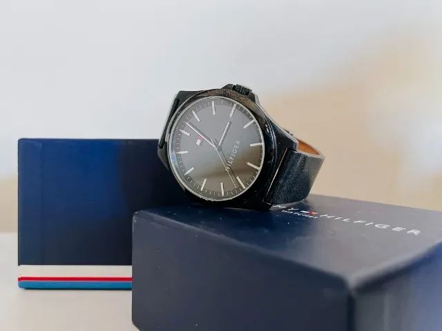 Relógio Tommy Hilfiger Masculino Couro Preto