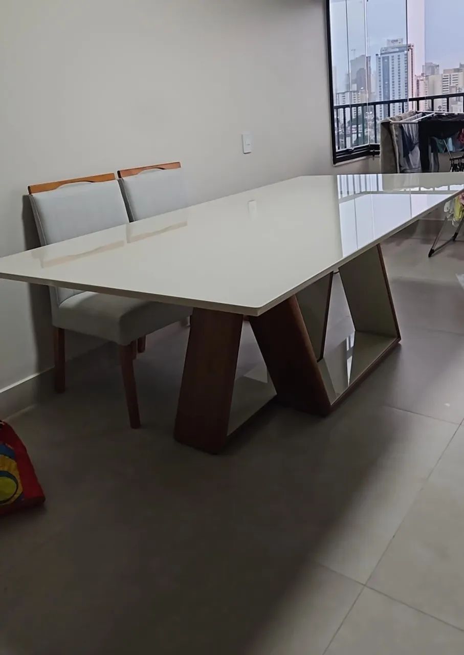Mesa em laca com 8 cadeiras  - Foto 2