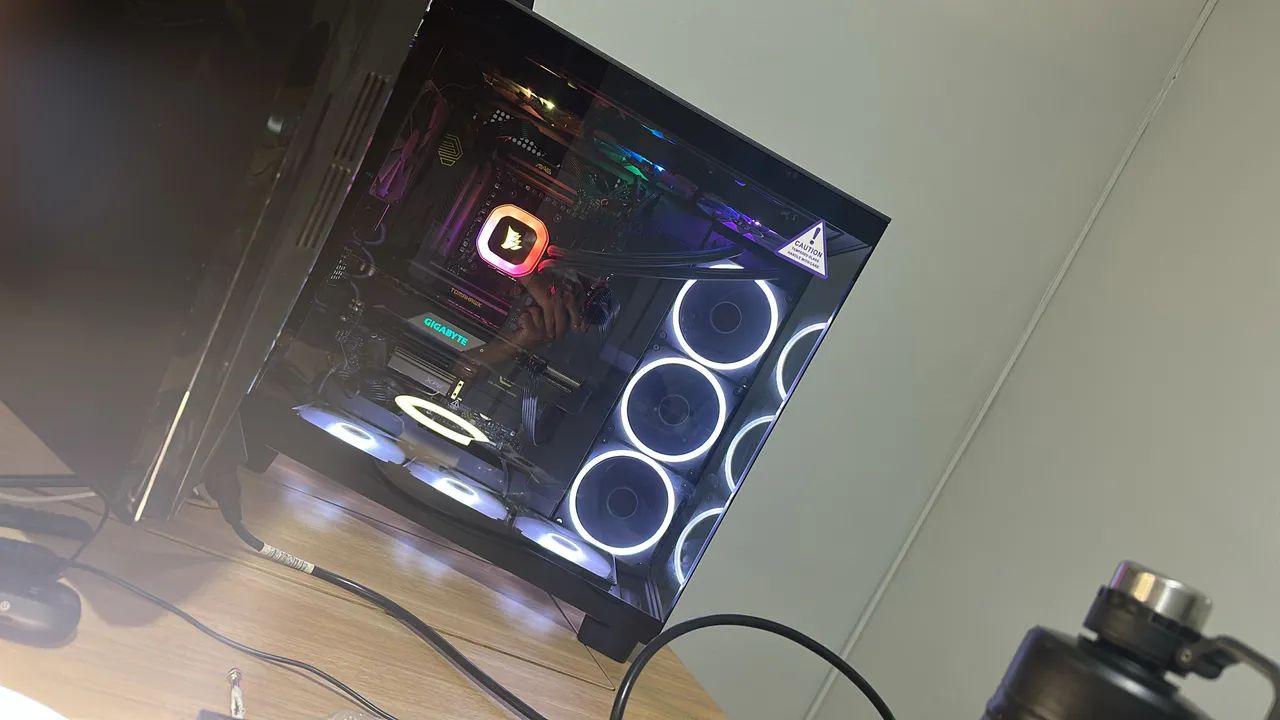 PC Gamer e Workstation Top AMD AM5 Ryzen 9 9950X3D + X870 + RTX 5070 Ti + 128GB DDR5 