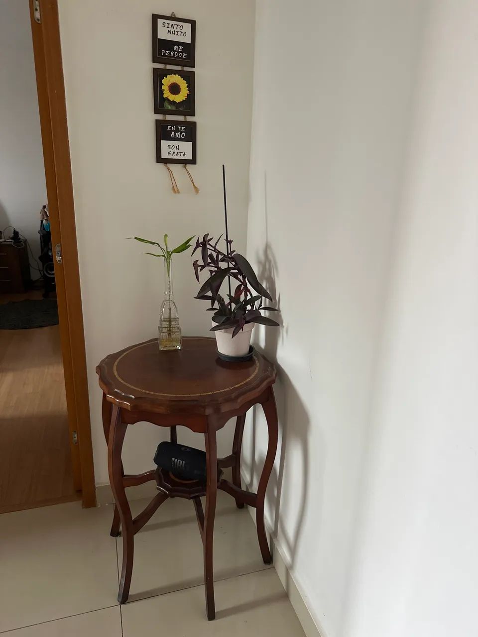Mesa de canto 